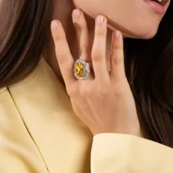 Caroline Svedbom Classic Gemma Ring, ReCreated™ Dark Jonquil – Rhodium