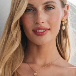 Caroline Svedbom Juni Halsband / Crystal (Guld)
