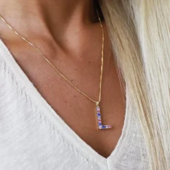 Caroline Svedbom Halsband Caroline Svedbom Letter Halsband L / Rainbow Combo (Rhodium)