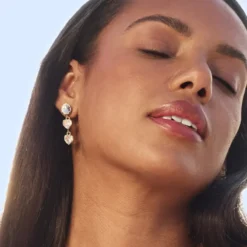 Caroline Svedbom Örhängen Caroline Svedbom Love Edit Örhängen/ Crystal – Guld