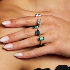 Caroline Svedbom Ringar Caroline Svedbom Lucy Ring / Emerald + Peridot – Guld