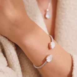 Caroline Svedbom Armband Caroline Svedbom Mini Drop Armband / Electric White (Rhodium)
