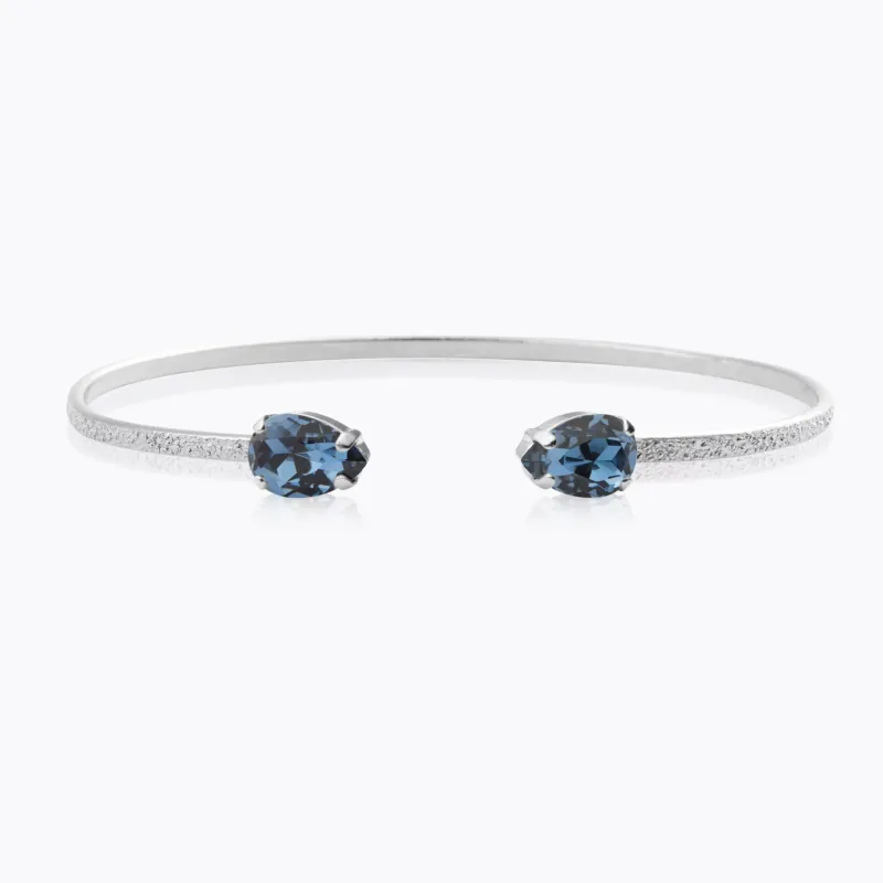 Caroline Svedbom Armband Caroline Svedbom Petite Drop Armband, Denim Blue – Rhodium