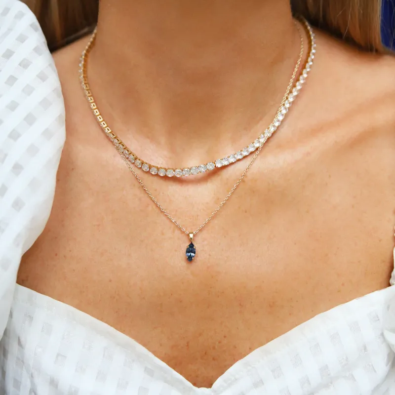 Caroline Svedbom Halsband Caroline Svedbom Petite Navette Halsband/ Denim Blue (Guld)