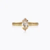 Caroline Svedbom Petite Navette Ring / Light Silk (Guld)