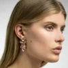 Caroline Svedbom Örhängen Dione Vintage Rose (Guld)