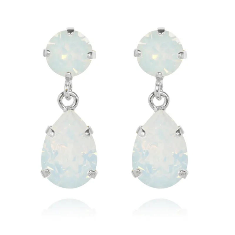 Caroline Svedbom Örhängen Mini Drop White Opal (Rhodium)