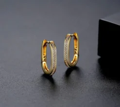Celine Estelle Ovala Guldörhängen med cubic zirconia stenar