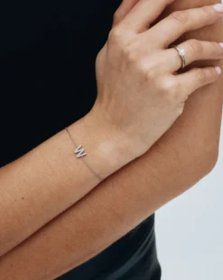Armband Edblad Letter Sparkle A-Ö – Guld