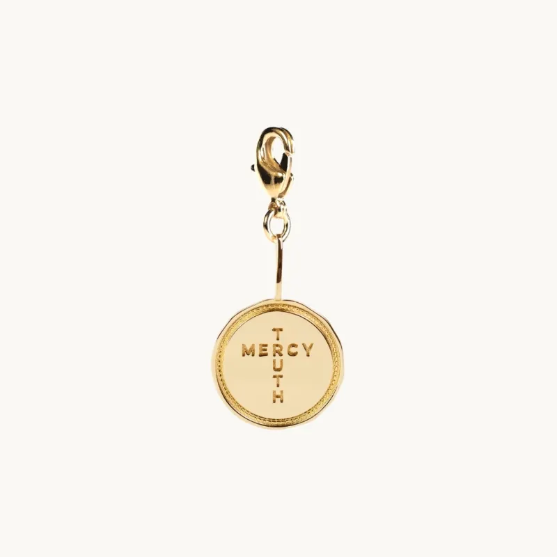 Charms Emma Israelsson Cross Coin Charm Guld Charm014