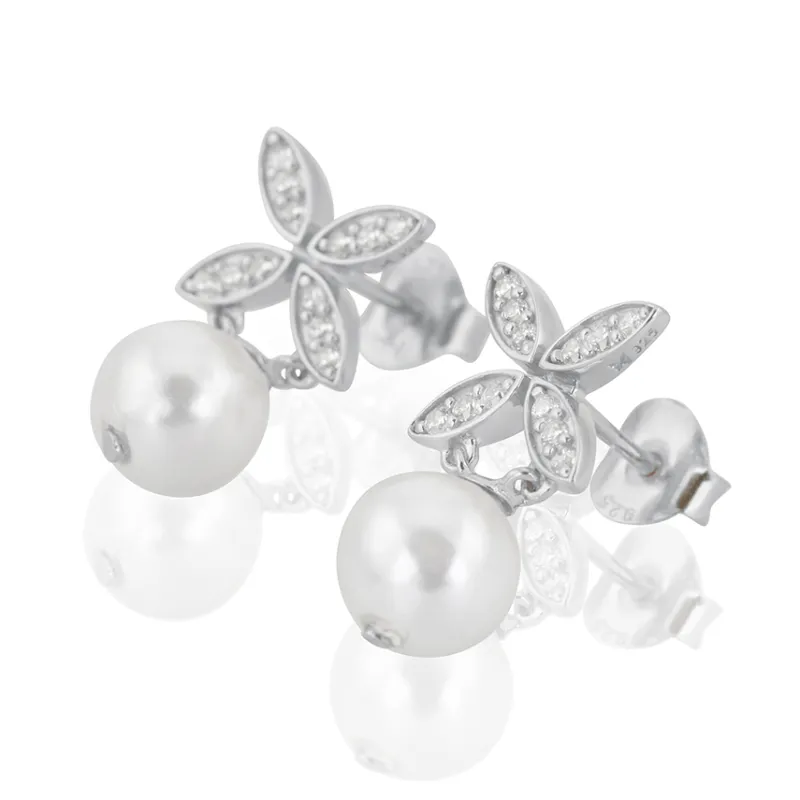 Carolina Gynning smycken Gynning Jewelry Ellipse Mini Pearl Örhängen Silver