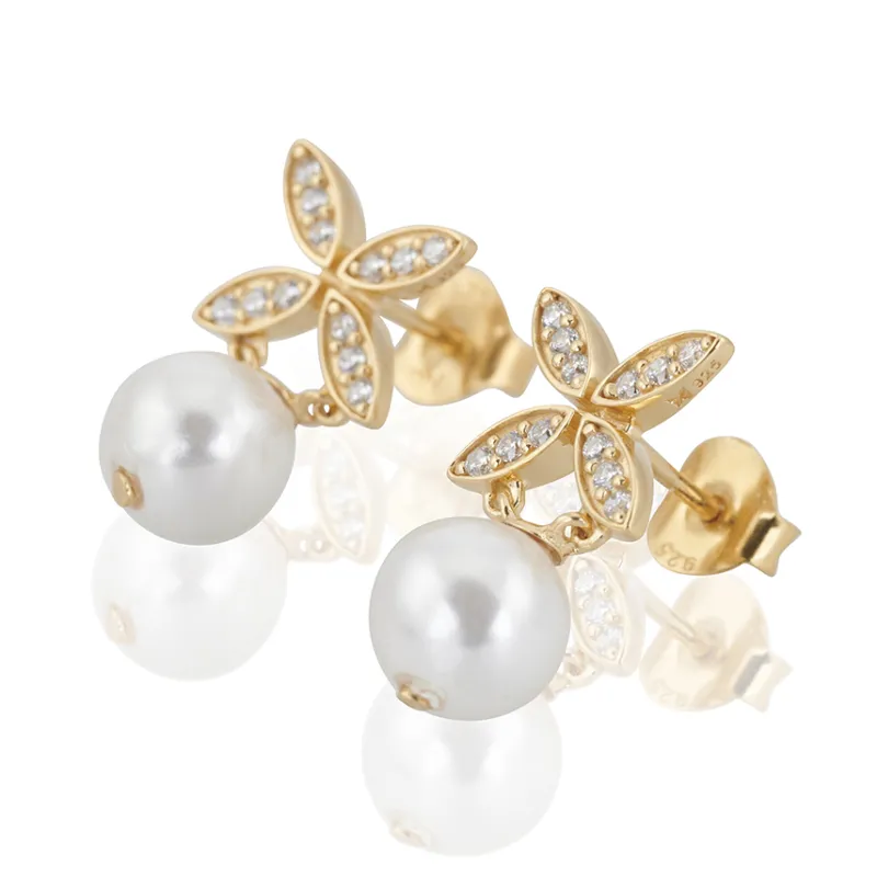 Carolina Gynning smycken Gynning Jewelry Ellipse Mini Pearl Örhängen