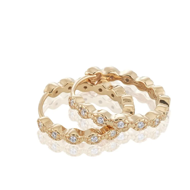 Carolina Gynning smycken Gynning Jewelry Time to glow örhängen creol – L (Guld)