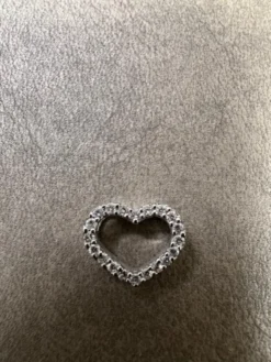Hjärta i 14K Vitguld med Diamanter HJG022