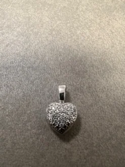 Hjärta i 18K Vitguld med Diamanter HJG017