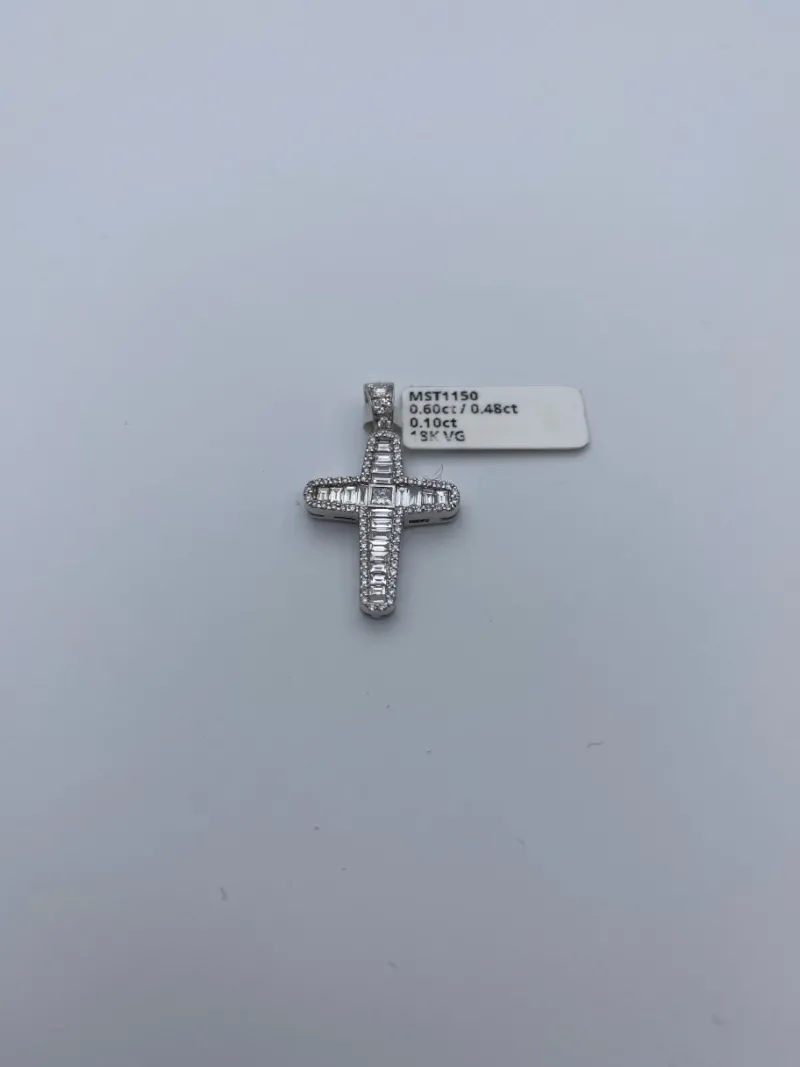 Kors i 18K Vitguld med 1.18ct TW/SI Diamanter – MST1150