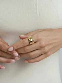 Mockberg Deco Ribbed Ring Guld