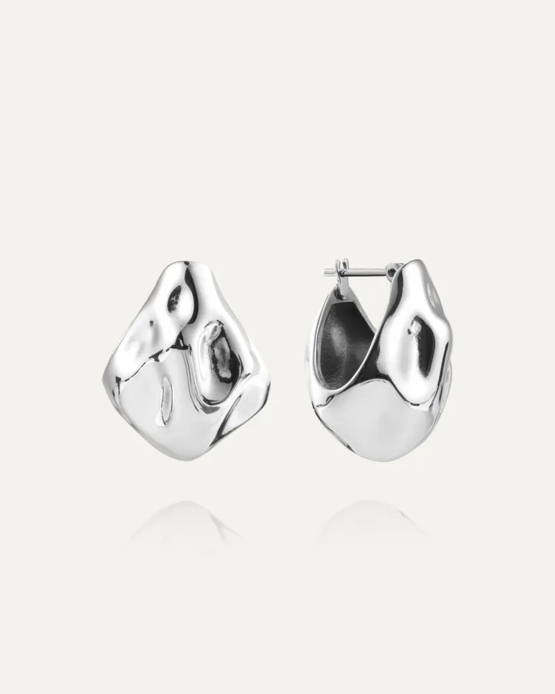 Mockberg Wavy Bolded Drop Örhängen Silver