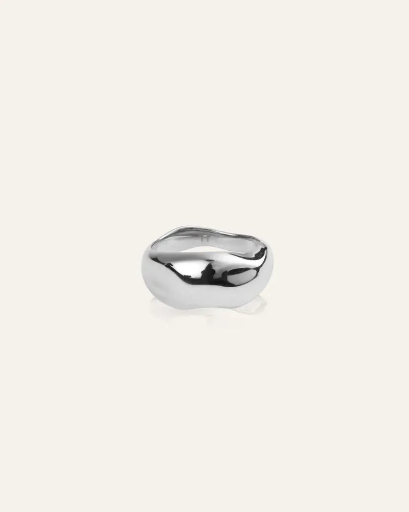Mockberg Wavy Bolded Large Ring Silver