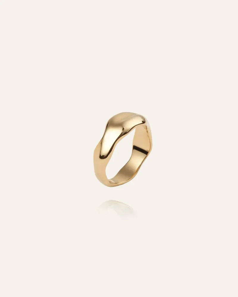 Mockberg Wavy Bolded Ring Guld
