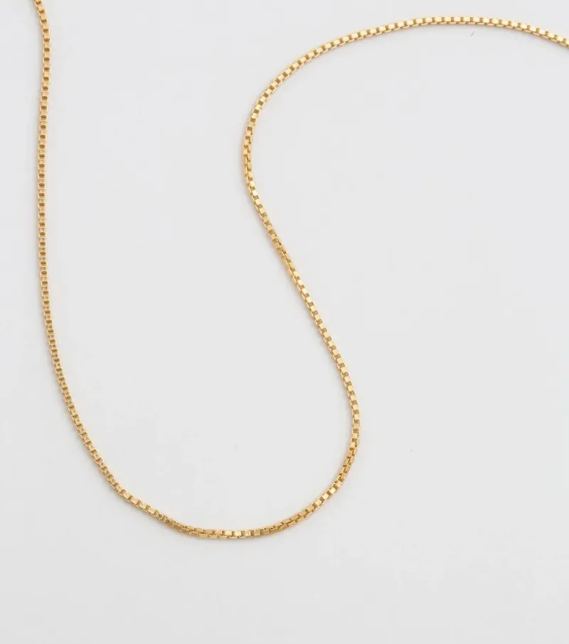 Halsband Syster P Beloved Kort Box Kedja Guld