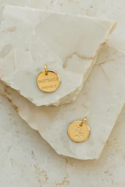 Berlocker Syster P Beloved Zodie Hängsmycke Guld