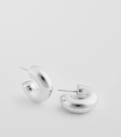 Örhängen Syster P Bolded Little Sis Hoops Silver
