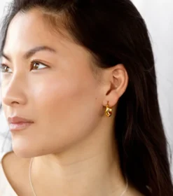 Örhängen Syster P Bolded Wavy Blank Guld