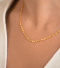 Halsband Syster P Herringbone Twisted Guld