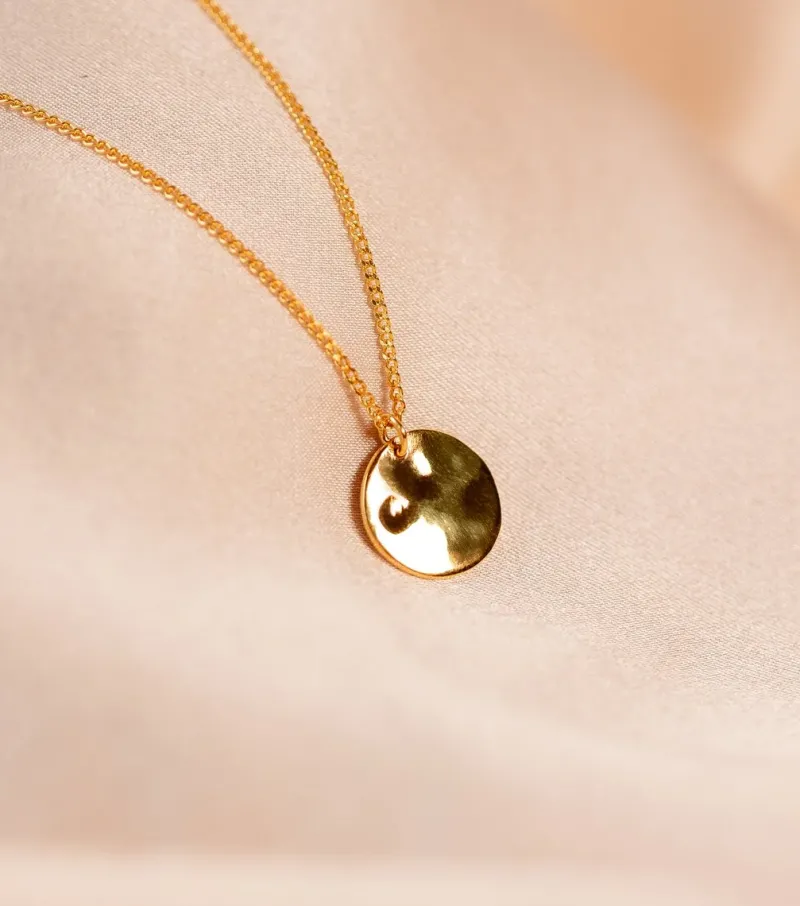 Halsband Syster P Minimalistica Hamrad Guld