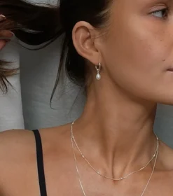 Örhängen Syster P Treasure Pearl Hoop Silver