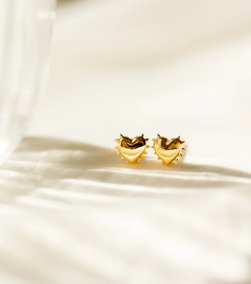 Örhängen Syster P True Love Spike Hjärta Guld