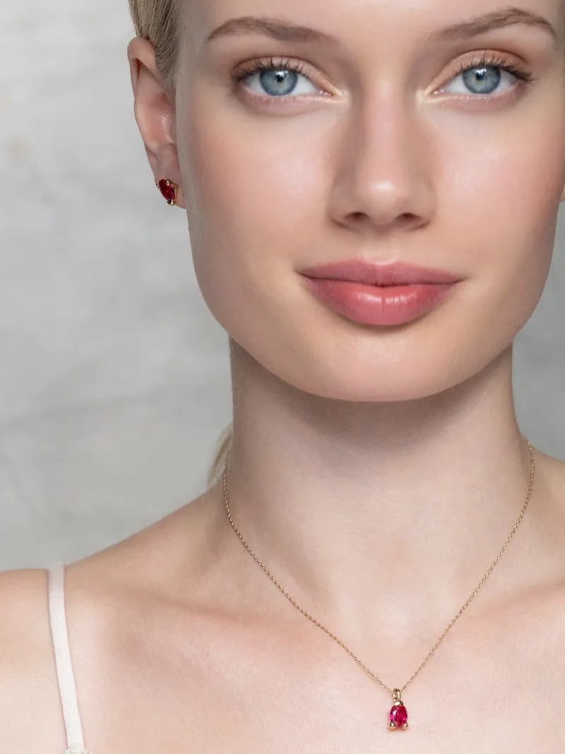 Halsband YLVA LI Embla Ruby – Guld