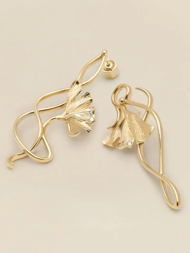 Örhängen YLVA LI Embla Leaf Crystal – Guld