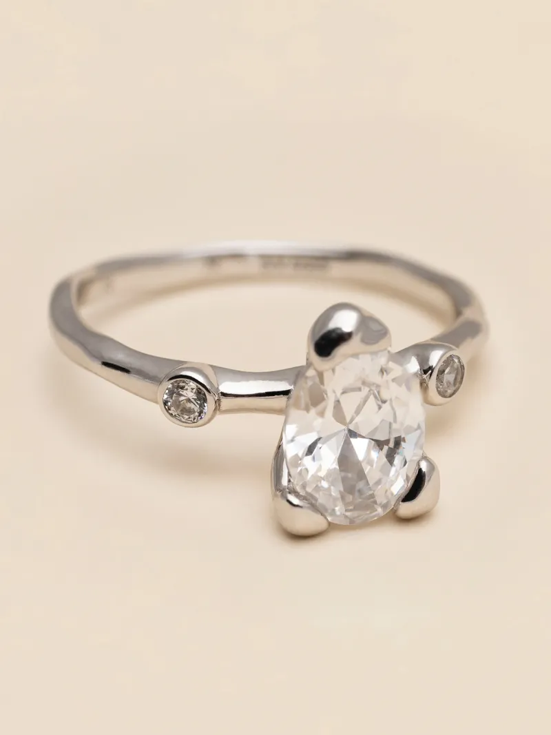 Ringar YLVA LI Embla ring Crystal – Silver