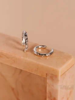 Örhängen YLVA LI Petite Bertha Cuff Light Champagne Silver 6042