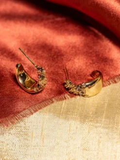 Örhängen YLVA LI Petite Meadow avantgarde Chestnut – Guld