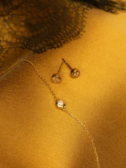 Signature Diamond Collection YLVA LI Stud Diamond Örhängen – Gold 8661