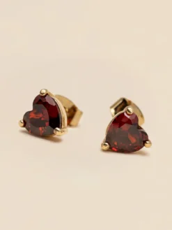 Örhängen YLVA LI Venus stud Garnet – Guld